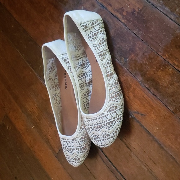 Slip-on shoes - Picture 2 of 4